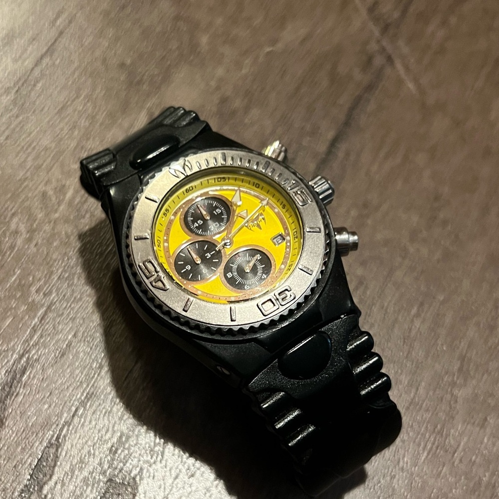 TechnoMarine Sport Chronograph RAFT RSX RSX18 with Yellow Dial
